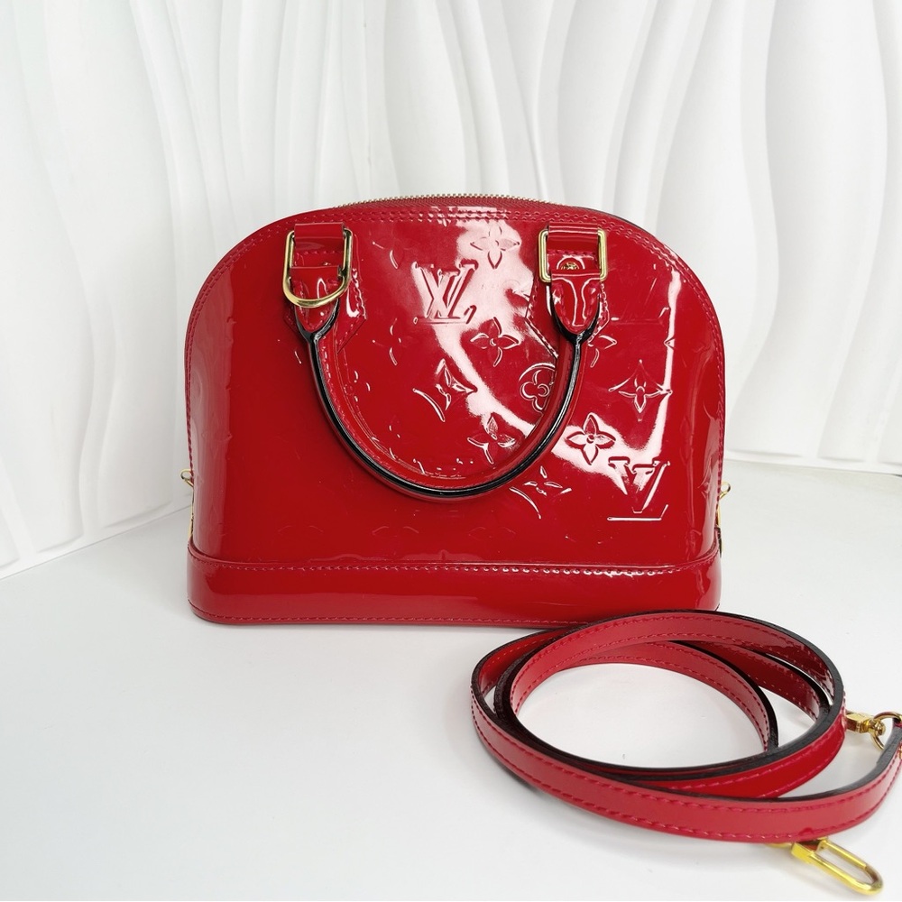 Louis Vuitton Alma BB Monogram patent Leather Handbag
